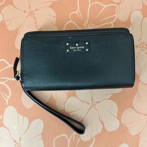 Kate Spade New York Neda Grove Street Black Zippered Wallet